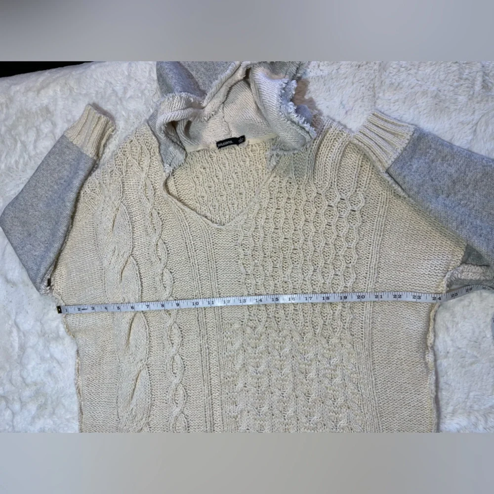 Solutions size small cream & gray - Picture 6 of 7